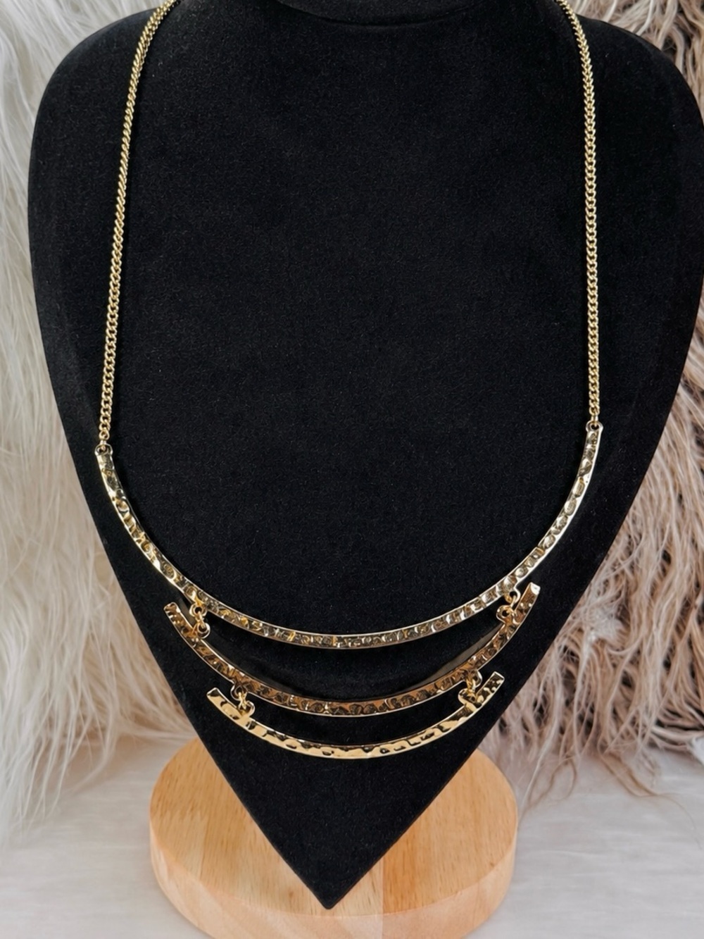 Simple, minimalist, lightweight, goldtone, hammered costume necklace
